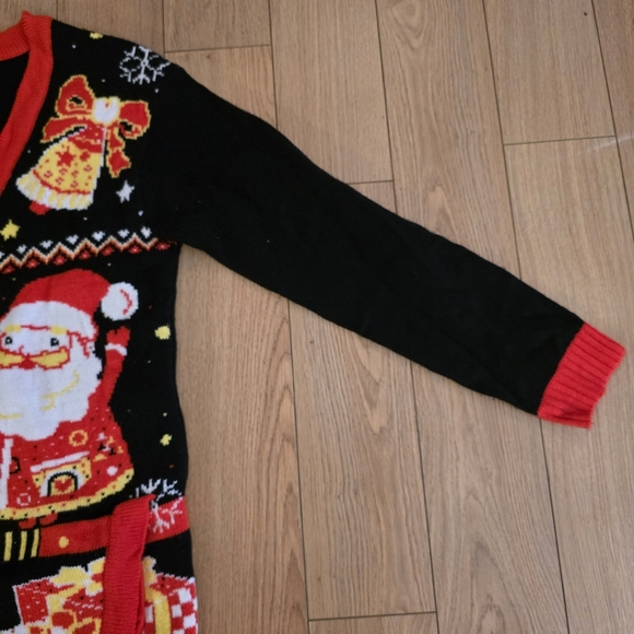 Oversized Button Up Christmas Cardigan- Oversized Medium - Picture 7 of 9